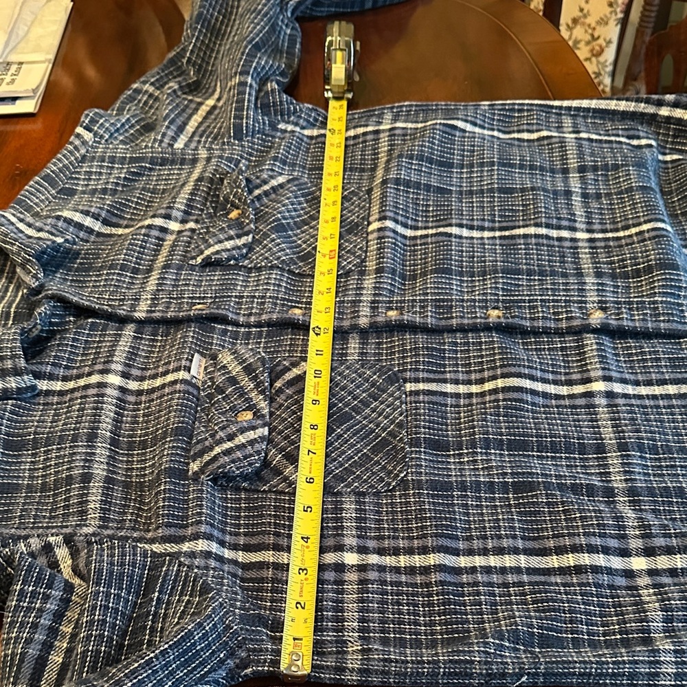 Carhartt Men’s blue and white plaid flannel shirt - Picture 6 of 8